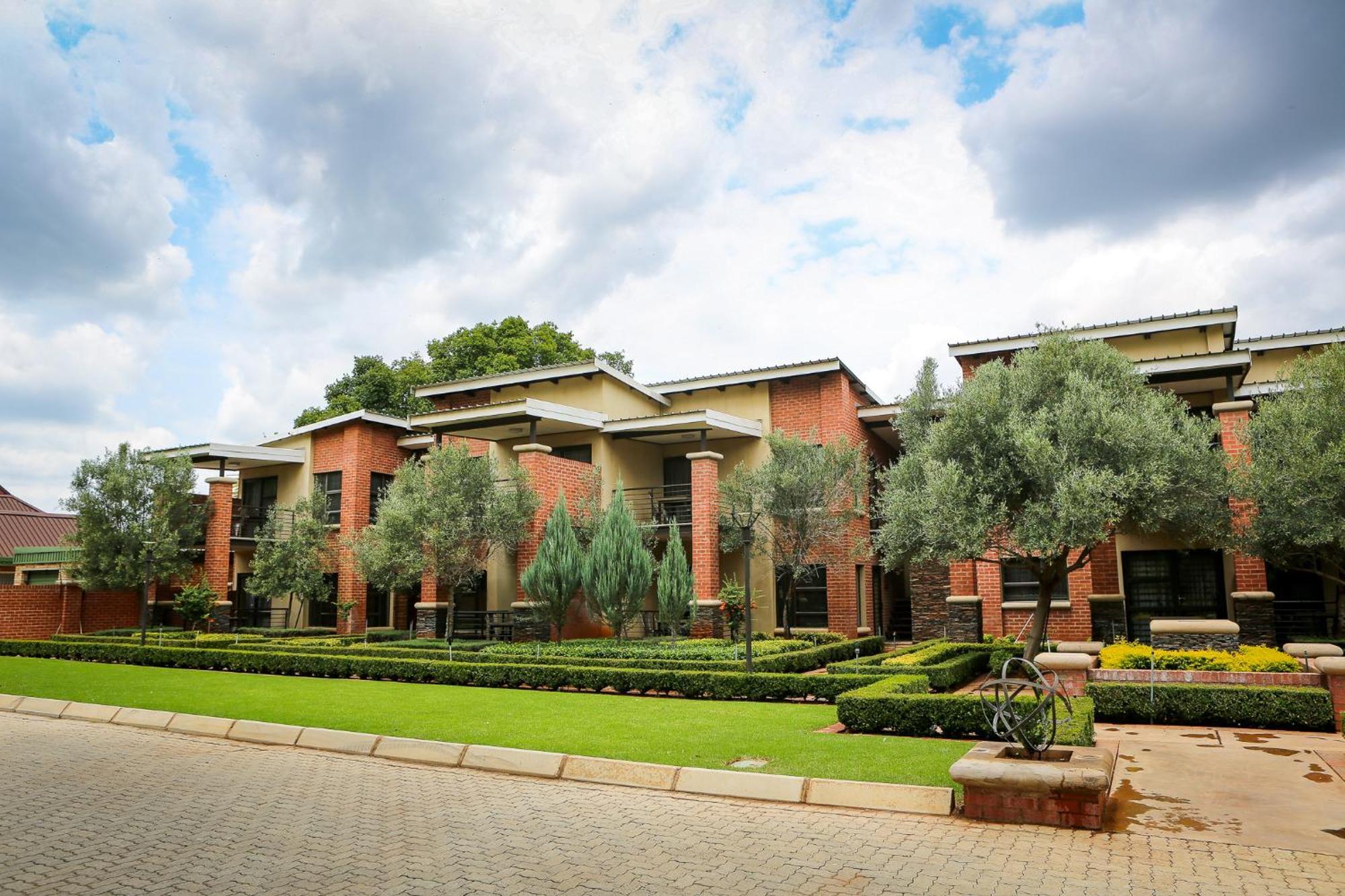 Scott'S Manor Guesthouse Function And Conference Venue Lichtenburg Bagian luar foto