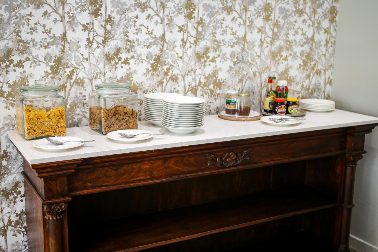 Scott'S Manor Guesthouse Function And Conference Venue Lichtenburg Bagian luar foto