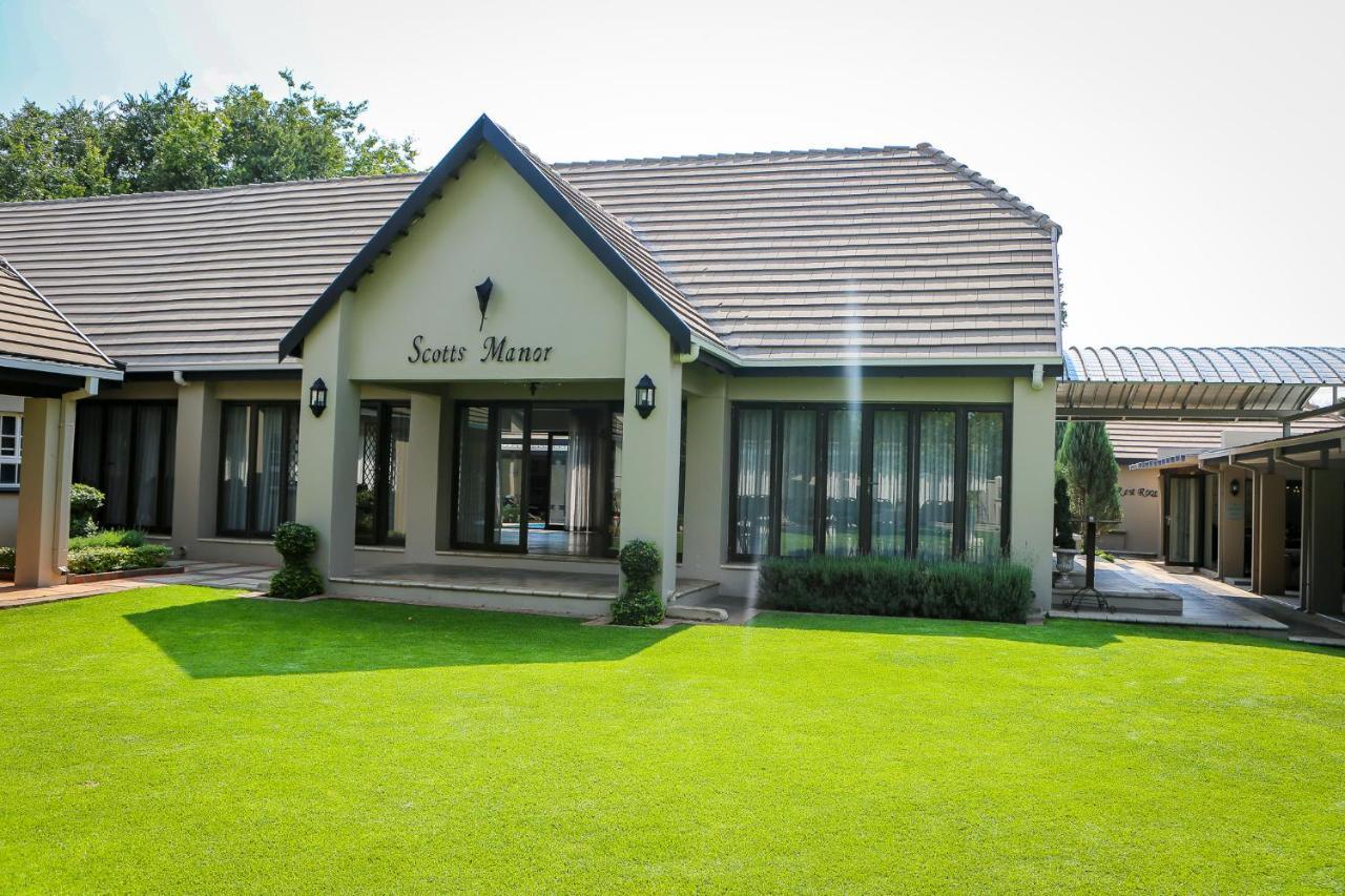 Scott'S Manor Guesthouse Function And Conference Venue Lichtenburg Bagian luar foto