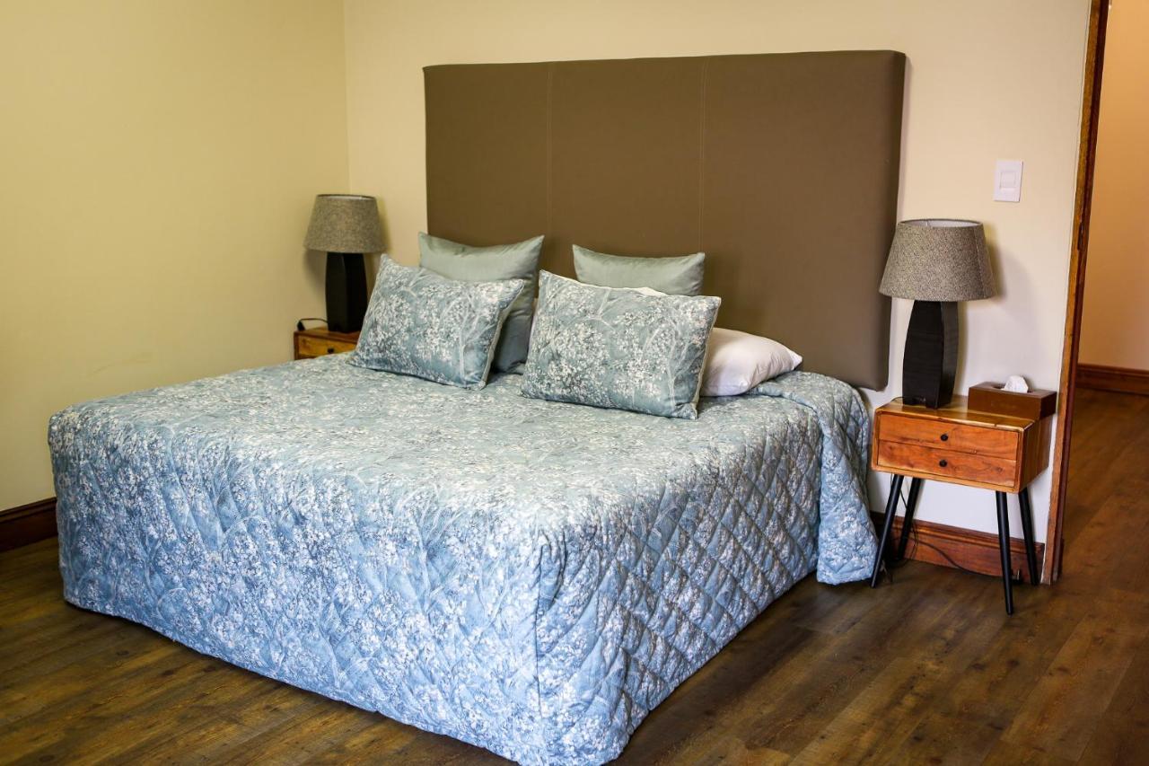 Scott'S Manor Guesthouse Function And Conference Venue Lichtenburg Bagian luar foto