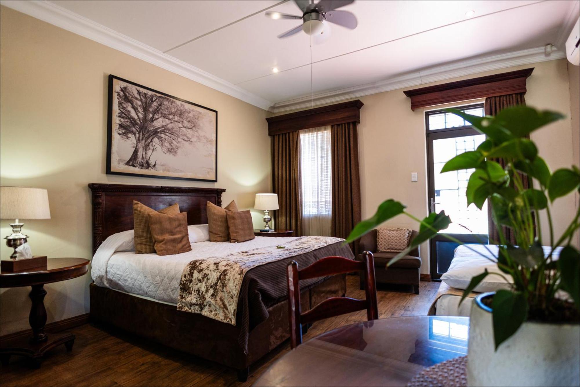 Scott'S Manor Guesthouse Function And Conference Venue Lichtenburg Bagian luar foto