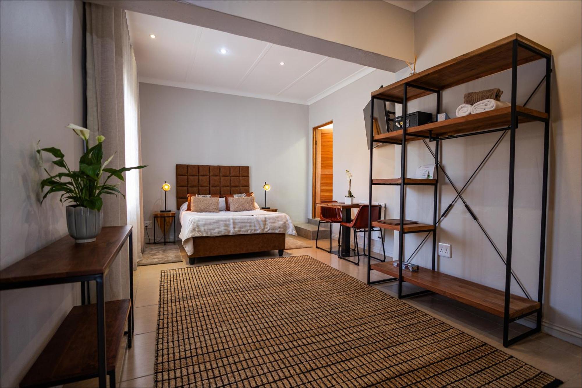 Scott'S Manor Guesthouse Function And Conference Venue Lichtenburg Bagian luar foto