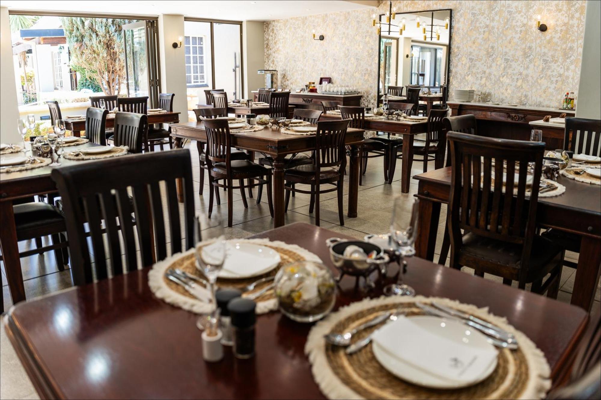 Scott'S Manor Guesthouse Function And Conference Venue Lichtenburg Bagian luar foto