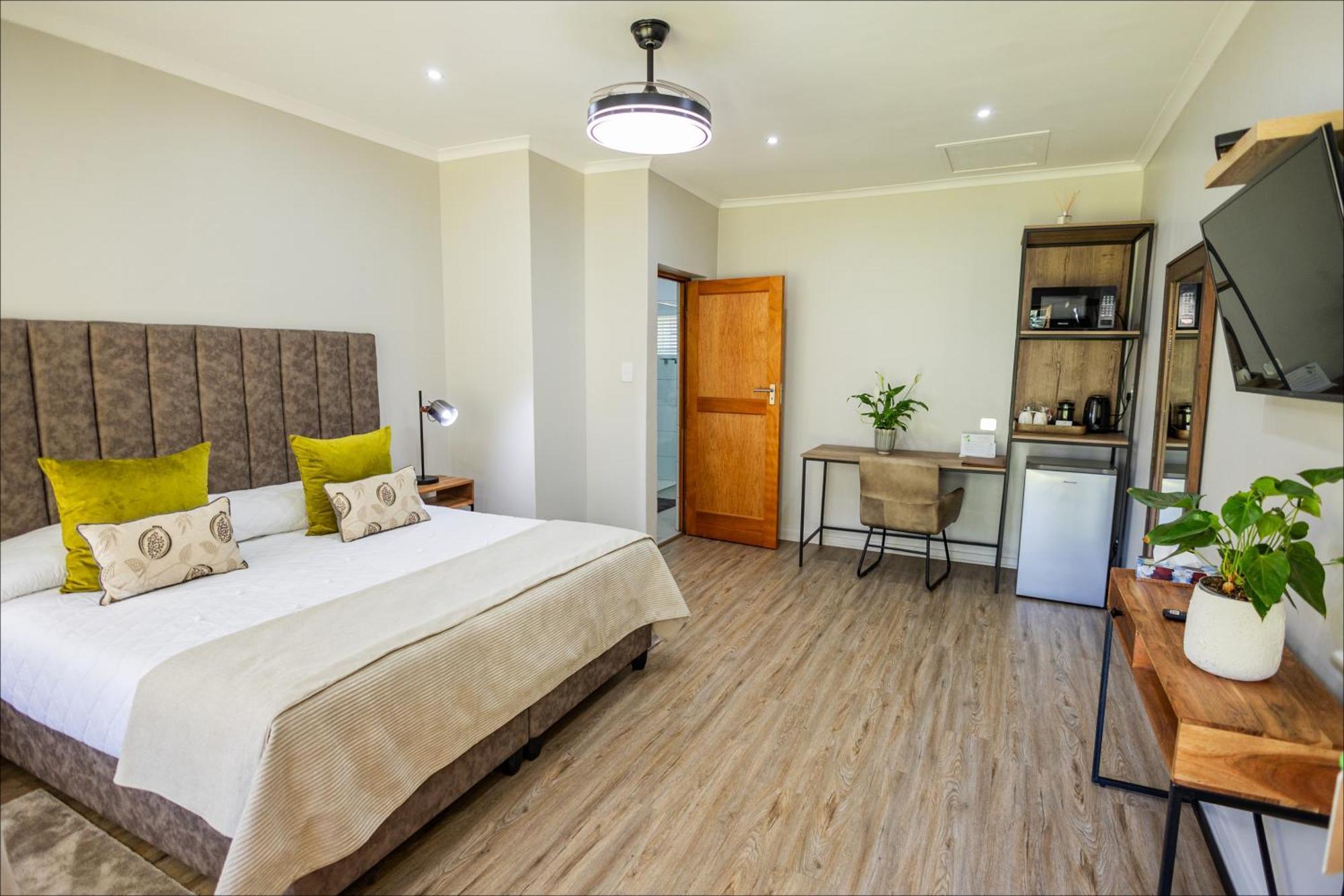 Scott'S Manor Guesthouse Function And Conference Venue Lichtenburg Bagian luar foto