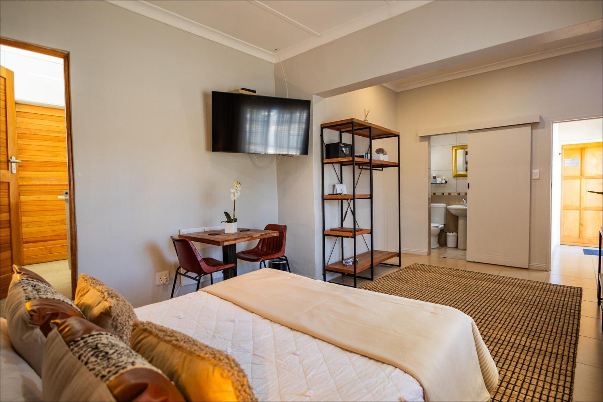 Scott'S Manor Guesthouse Function And Conference Venue Lichtenburg Bagian luar foto