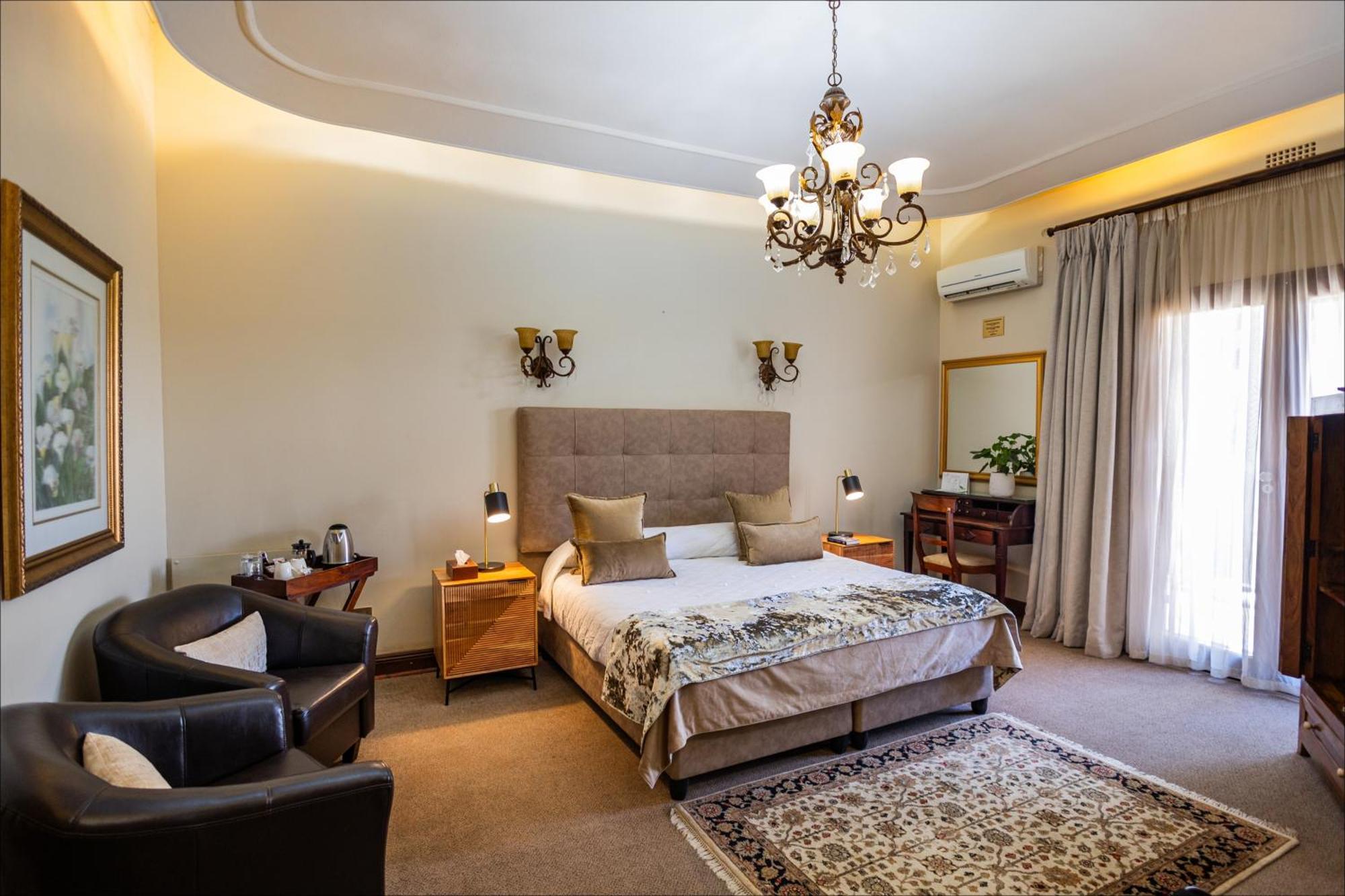 Scott'S Manor Guesthouse Function And Conference Venue Lichtenburg Bagian luar foto
