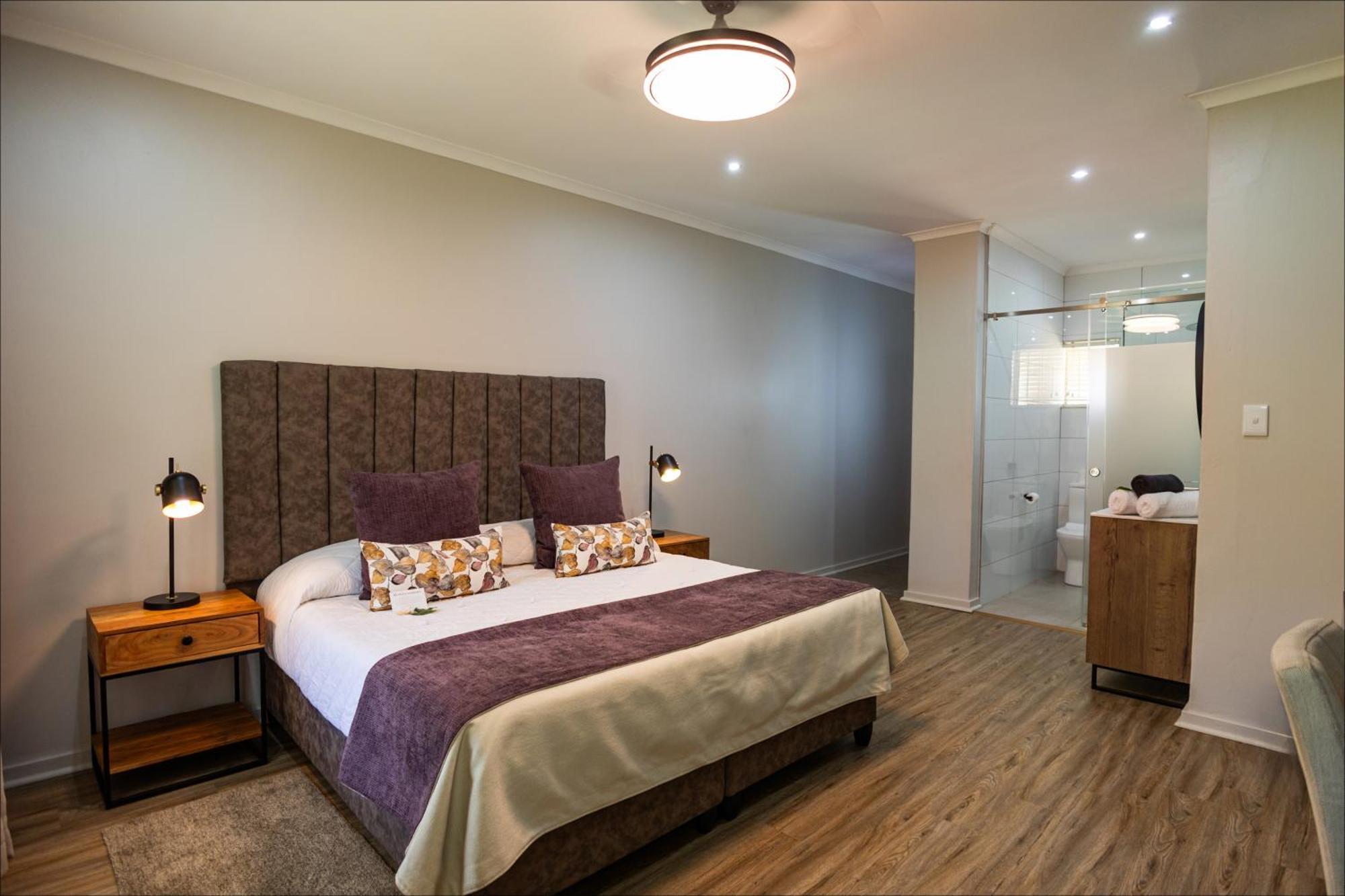 Scott'S Manor Guesthouse Function And Conference Venue Lichtenburg Bagian luar foto